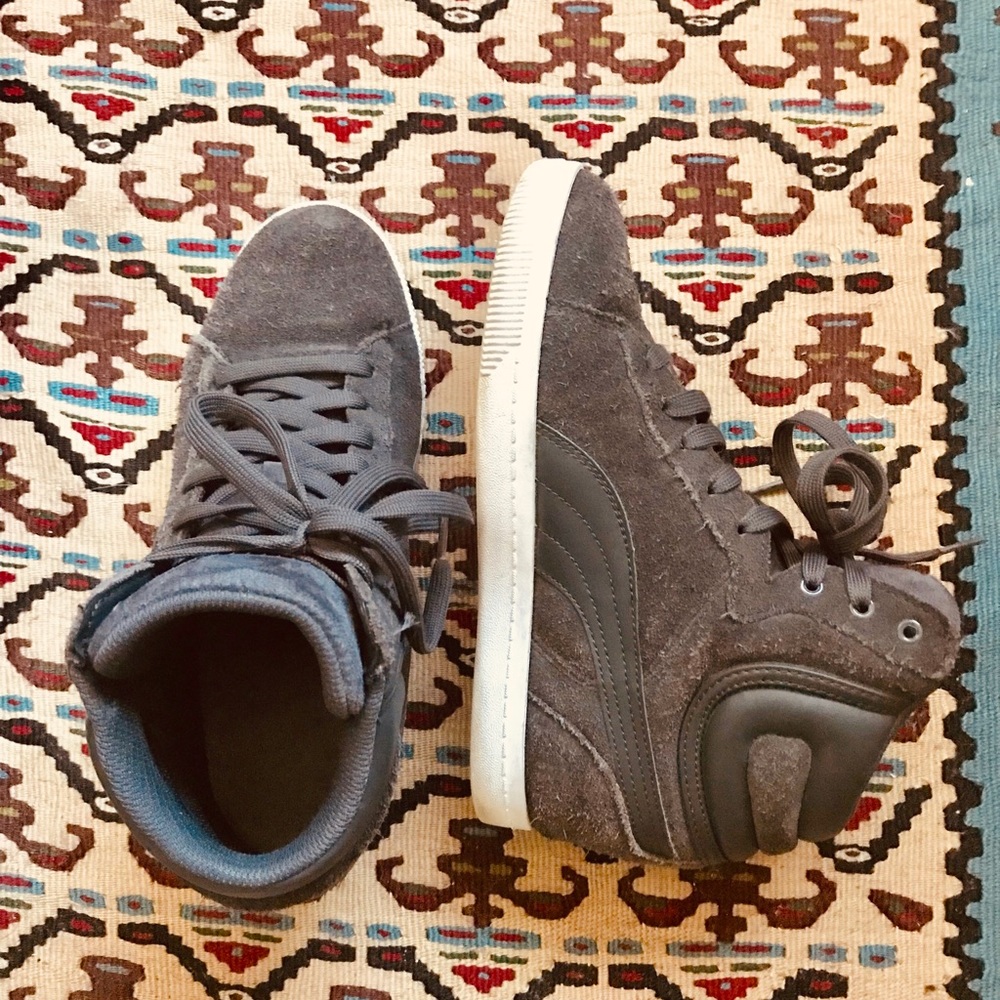🔥SALE🔥Puma Wedge Leather and Suede Sneaker
